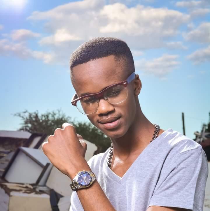 Artists pay tribute to Dramaboi